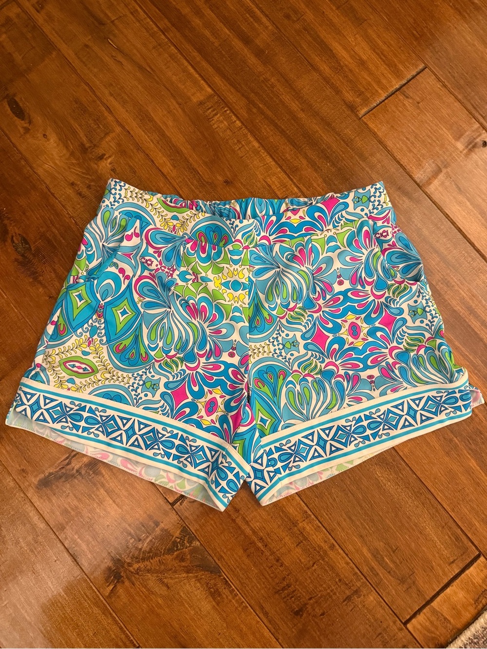 Jude Connally Mika Short Jude Cloth
